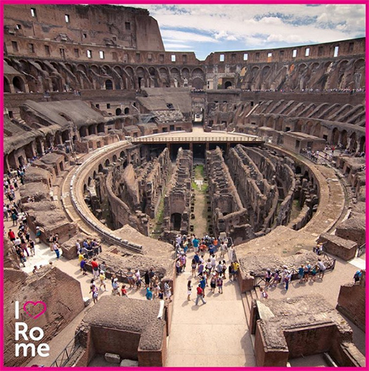 roman gladiators fighting in the colosseum